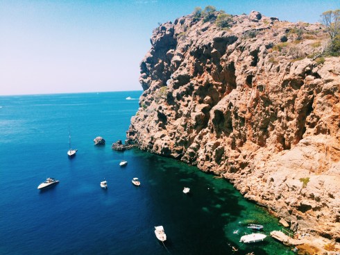 Processed with VSCOcam with c1 preset